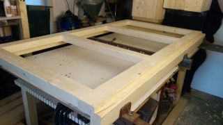 (05) Březen - Výroba futer a dveří úložné boudy pro 1. stanoviště