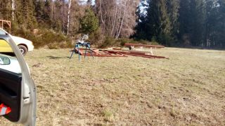 (10) Březen - Stavba úložné boudy pro 1. stanoviště (1.den stavby)